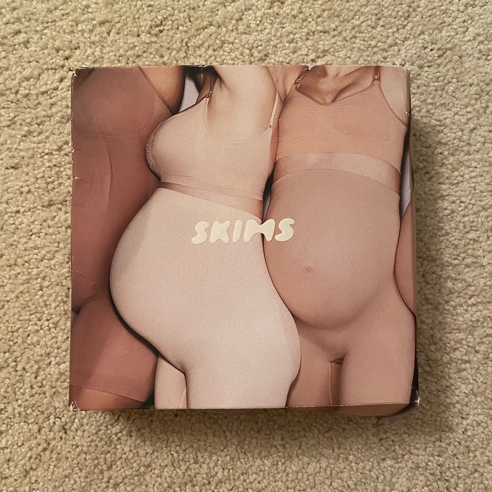 SKIMS MATERNITY SHAPEWEAR